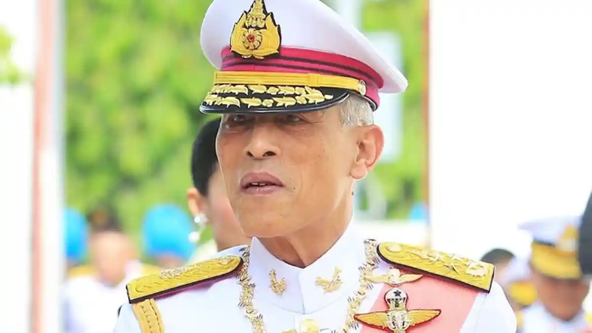 Virus Corona Merebak, Raja Thailand Dikabarkan Asingkan Diri dengan 20 Selir di Hotel