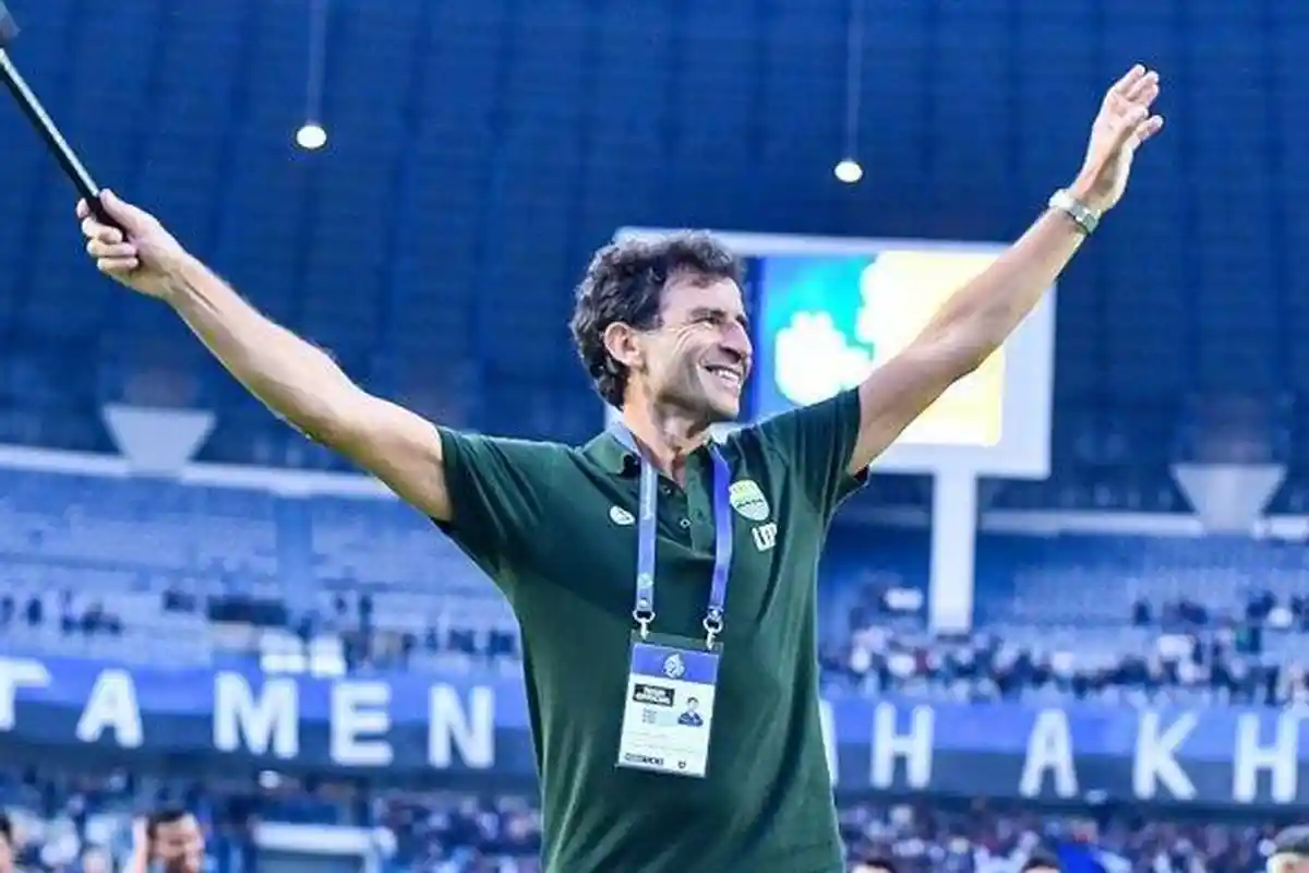 Persib Bandung Tak Terkalahkan di 13 Laga, Rekor Baru Siap Menghampiri Luis Milla