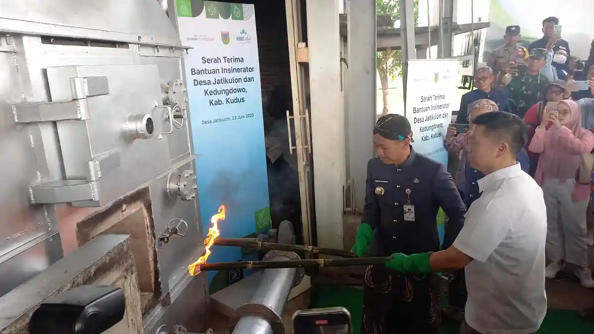 Atasi Sampah Anorganik Residu, BLDF Serahkan Dua Insinerator di Kudus