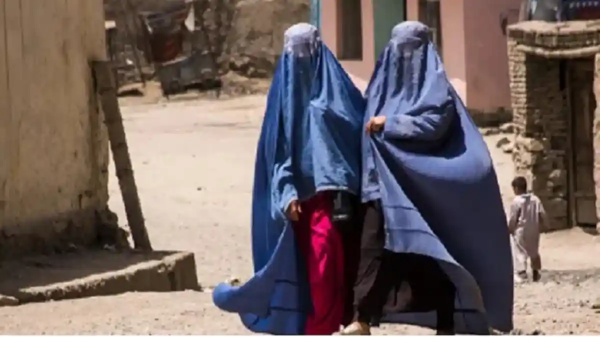 Taliban Menembak dan Membunuh Wanita Afghanistan Tanpa Burqa