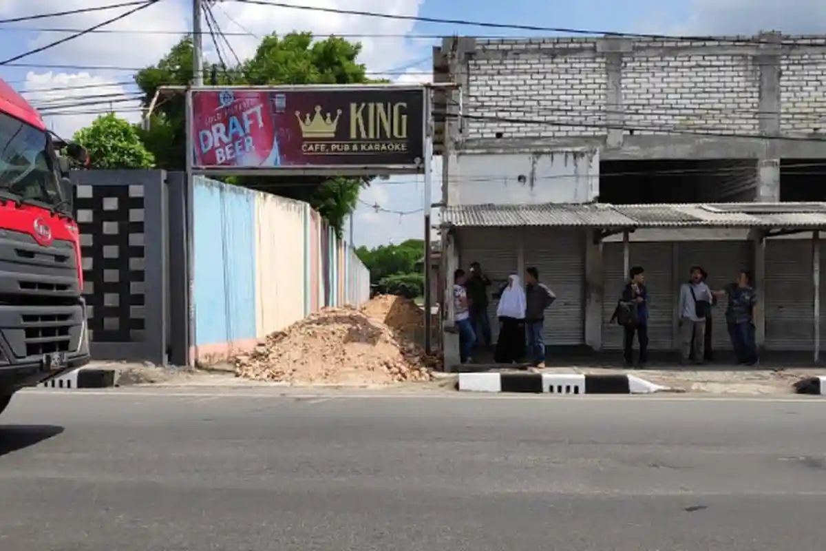 Pemicu Warga Memblokade Akses ke Tiga Rumah Karaoke dan Satu Bengkel di Tuban