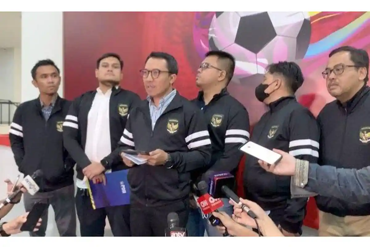 Putra NTT Fary Djemy Francis Daftarkan Diri Calon Ketua Umum PSSI