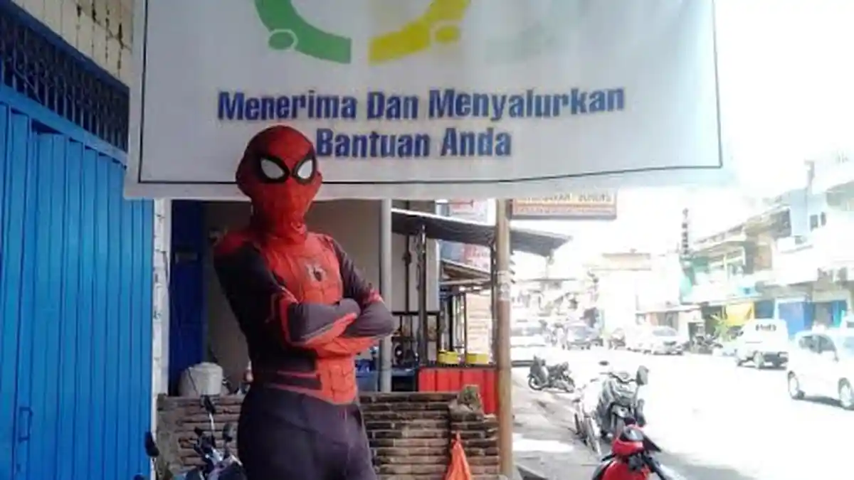 Cerita Spiderman Black Gagas Rumah Makan Gratis Pinrang, Berawal Saat Jadi Juru Parkir