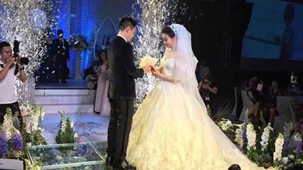 Bak Dapat Durian Runtuh, Gadis Ini Tak Mengira Suami yang Dia Kenal Lewat Facebook Bukan Sembarangan