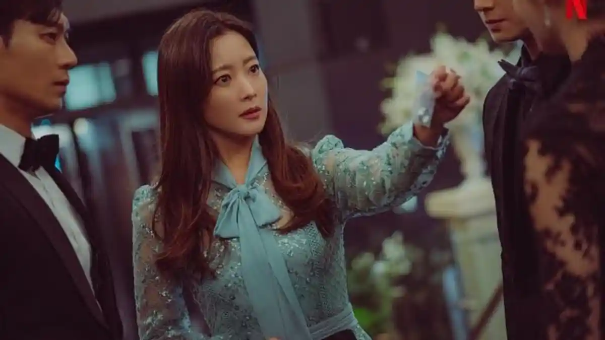 Daftar Pemain Remarriage & Desires: Ada Kim Hee Sun sebagai Seo Hye Seung