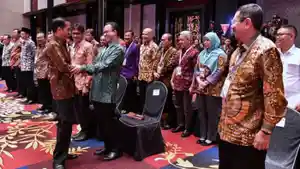 jokowi-anies_20180222_222928.jpg