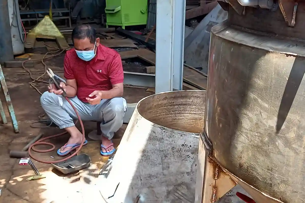 Jadi Tukang Las Setelah 'Pensiun' Wali Kota Solo, FX Rudy Sebut Keluarga Mendukung