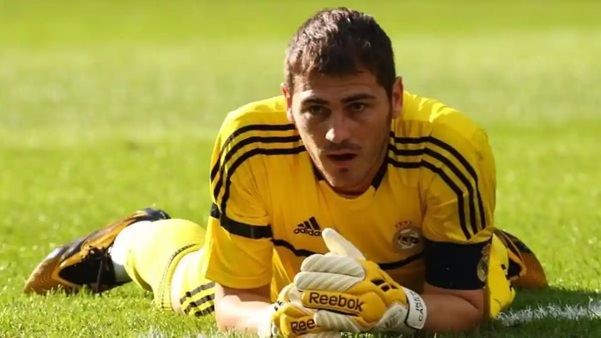 Saat Lagi Latihan, Kiper Eks Real Madrid Iker Casillas Kena Serangan Jantung, Bagini Kondisinya