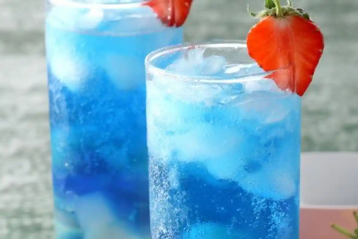 Resep Es Jeli Biru, Minuman Segar Simple dengan Tampilan yang Menggiurkan
