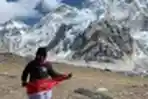 Naila Novaranti Lakukan Terjun Payung Dari Atas Mount Everest