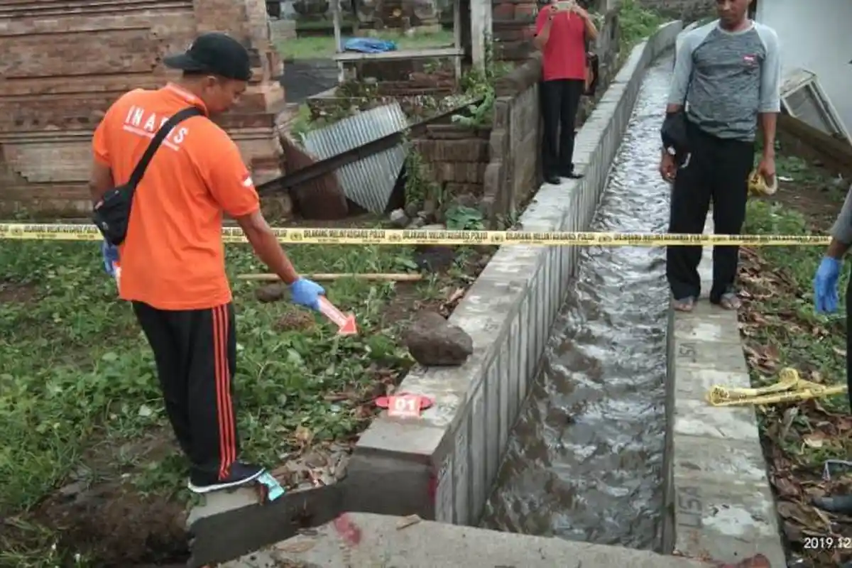 BREAKING NEWS: Perempuan 50 Tahun Asal Bangli Ini Tewas Setelah Terseret Arus di Parit yang Sempit