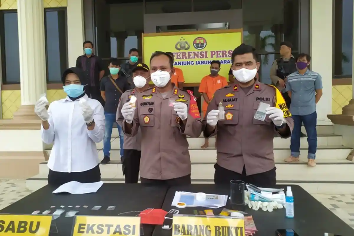 BREAKING NEWS Polres Tanjabbar Tangkap Dua Bandar Narkoba Jaringan Pulau Pandan Jambi