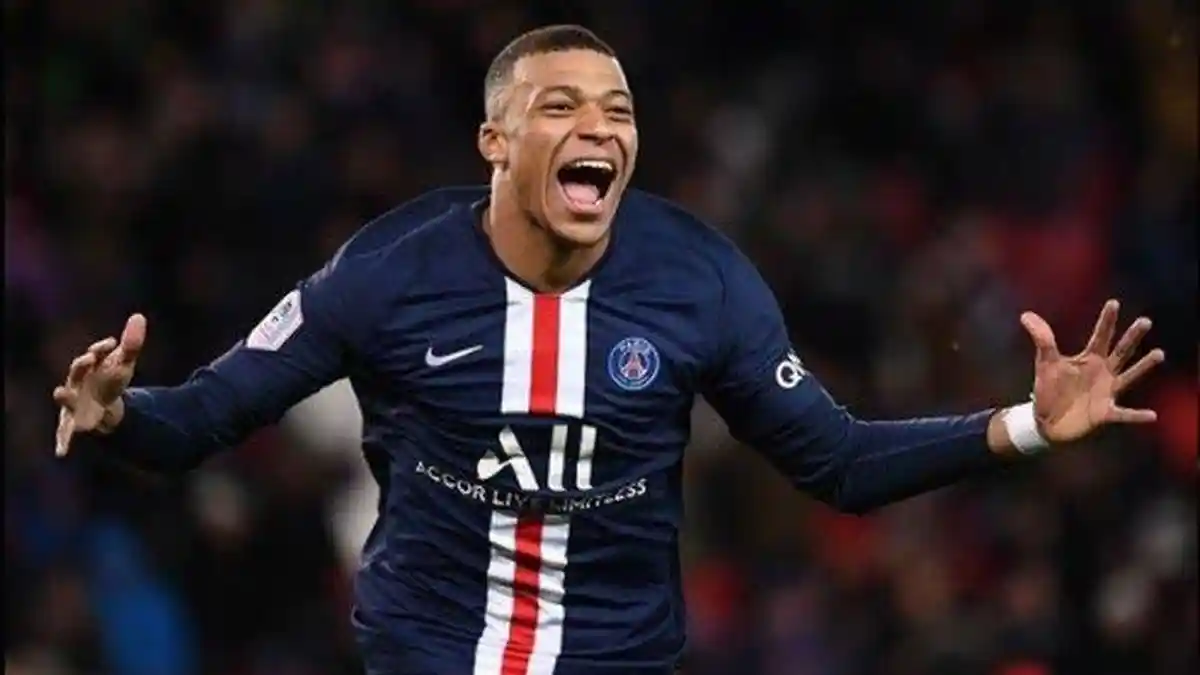 KYLIAN Mbappe Mulai Goyang Tawaran Fantastis PSG, Sang Ibu Yakini Tak Jadi ke Real Madrid