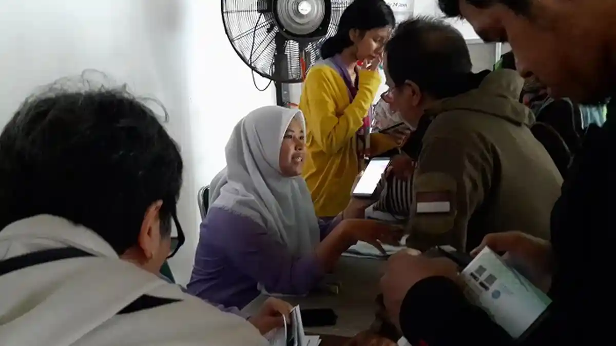 Kisruh, Warga Teriak-Teriak di Kantor BPJS Kesehatan, Merasa Diping-pong Pegawai dan Minim Informasi
