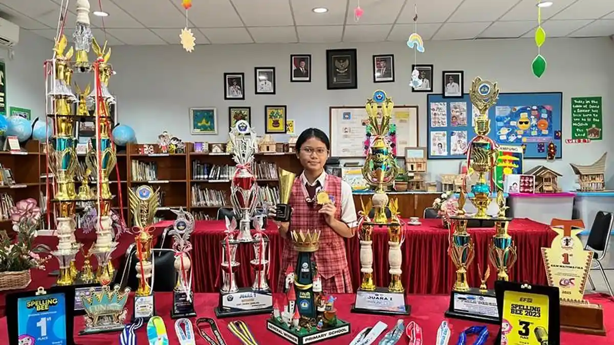 Kiyoshi Siswi SD Penabur Bandar Lampung Juara Matematika dan Bahasa Inggris