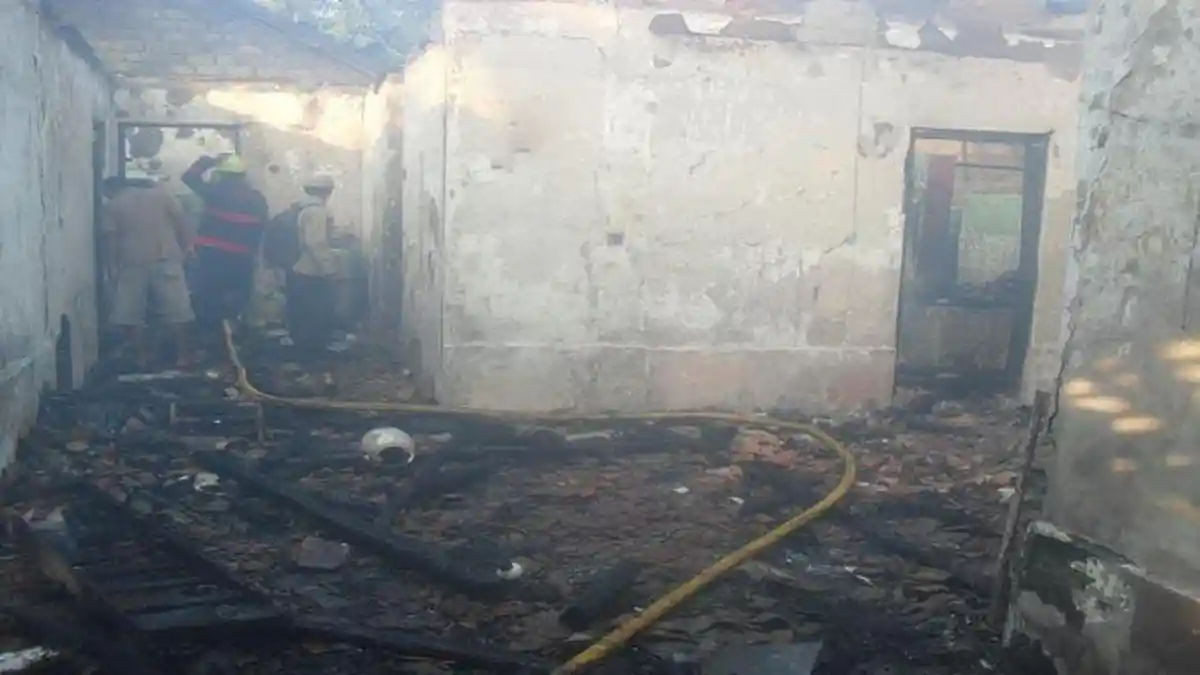 Gara-gara Petasan, Dua Rumah di Purwakarta Terbakar