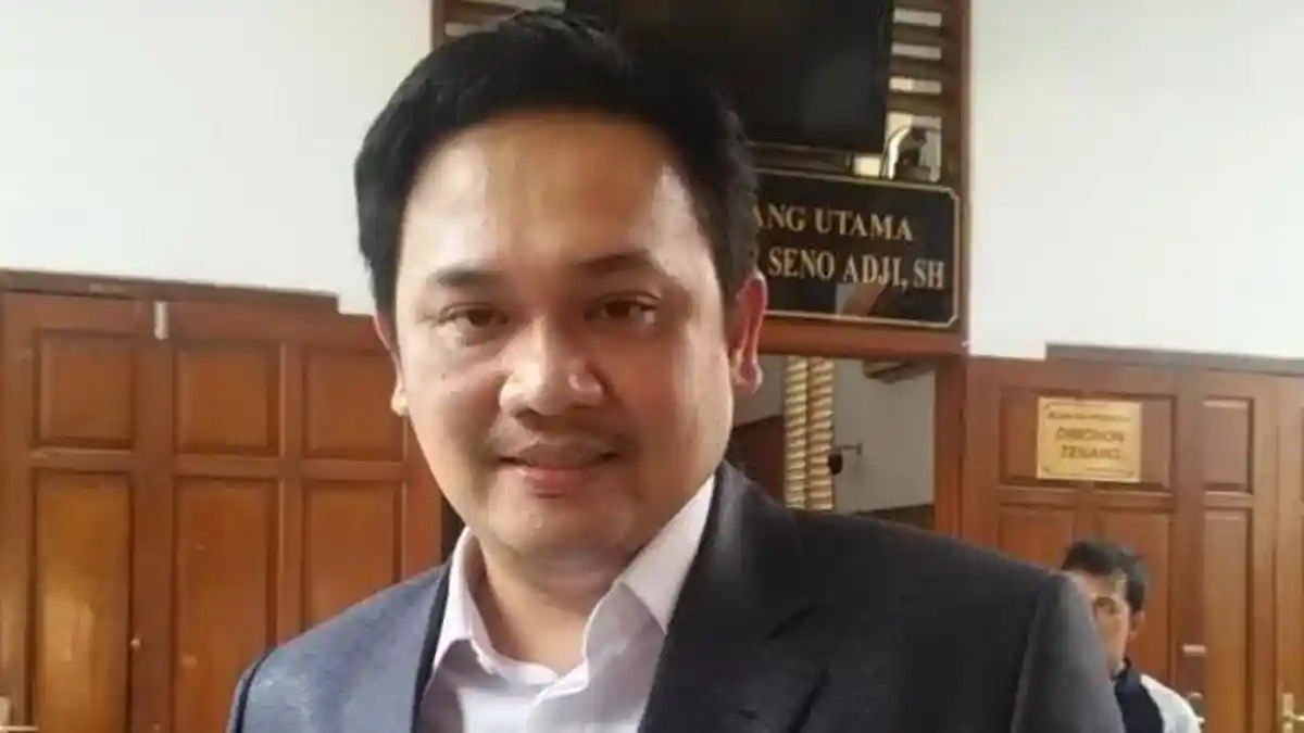 Farhat Abbas Kena Bully di Medsos Gara-gara Opininya Kepada Jokowi soal Ini