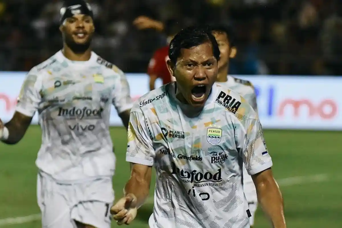 Hasil Akhir Semen Padang Vs Persib: 3 Kali Dirugikan VAR, Maung Pesta Gol di Markas Kabau Sirah