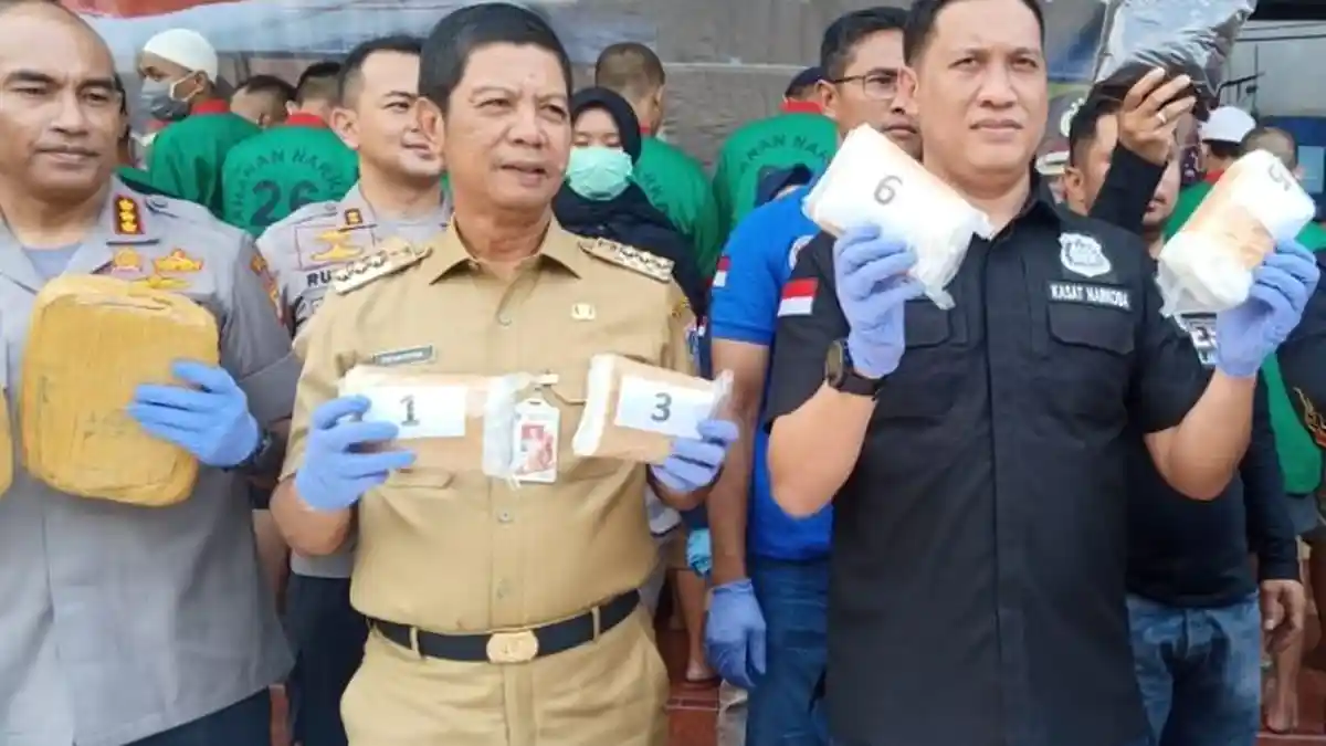 Polisi Tangkap Empat Pengedar Ganja Gorila, Barang Bukti Ditemukan 14 Kg