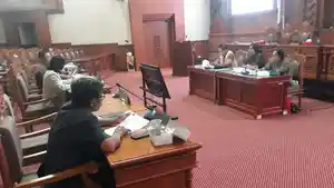 Pelaksanaan-pembahasan-Ranperda-tentang-Bentuk-Besaran-dan-Tata-Cara-Pengurangan.jpg