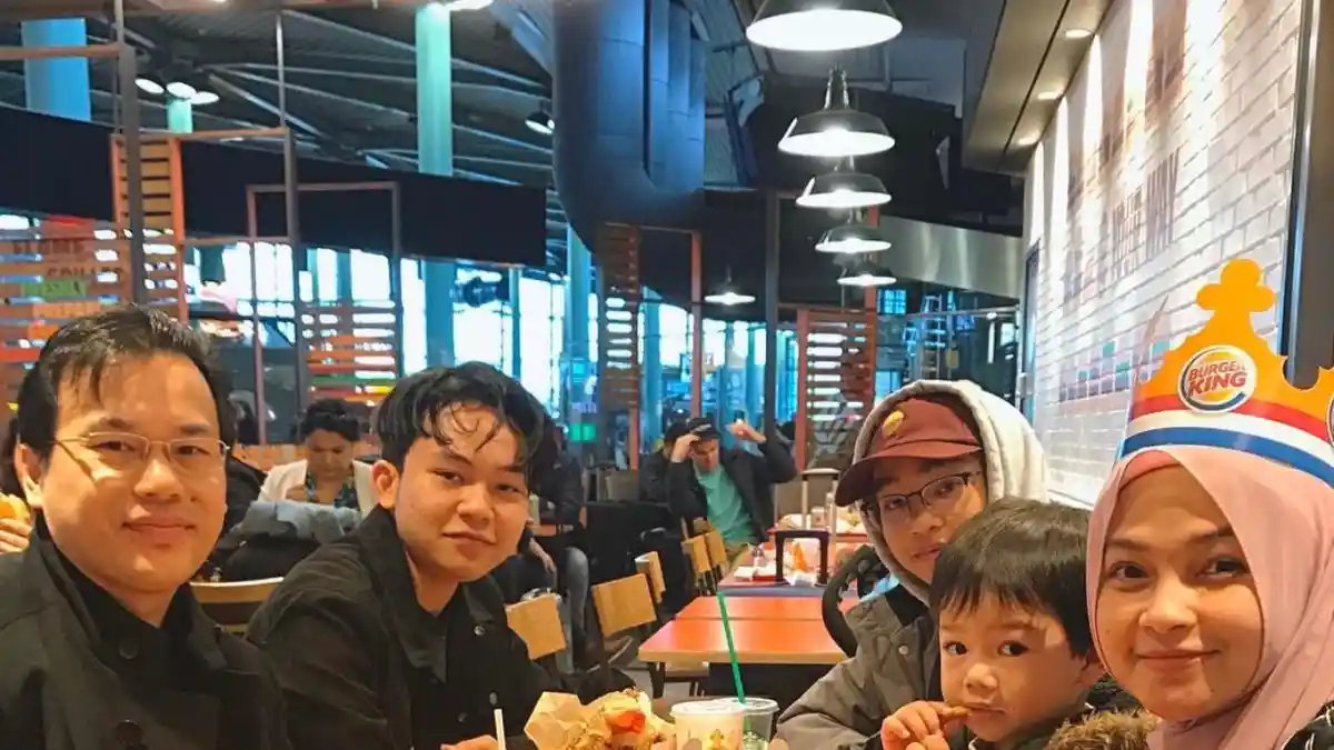 Dhian dan Keluarga yang Sudah Tujuh Kali Ramadan di Belanda Sangat Merindukan Suara Azan