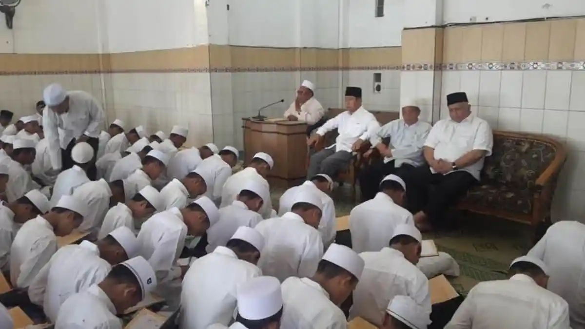Ketum PPP versi Muktamar Jakarta Diskusi dengan KH Mahfudz Syaubari, Ini yang Dibahas