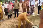 Bupati-Sabu-Raijua-melakukan-peletakan-batu-pertama-pembangunan-dan-renovasi-SMP.jpg