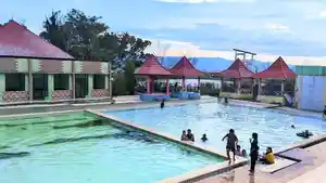 PENTADIO-RESORT-Suasana-di-kolam-pemandian-wisata-Pentadio-Resort-Sabtu-352025.jpg