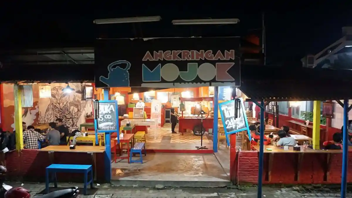 Angkringan Mojok, Tempat Asik untuk Kumpul-kumpul di Jogja