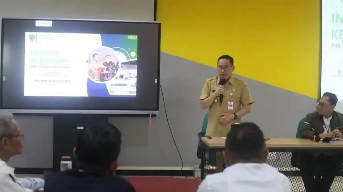 Makmur Marbun Paparkan Kondisi PPU dan Inovasinya di Hadapan Pejabat Administrator Samarinda