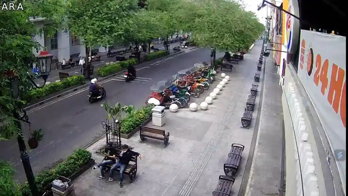 Viral Video CCTV Pasangan Muda-mudi Berbuat Tak Senonoh di Jalan Malioboro Yogya