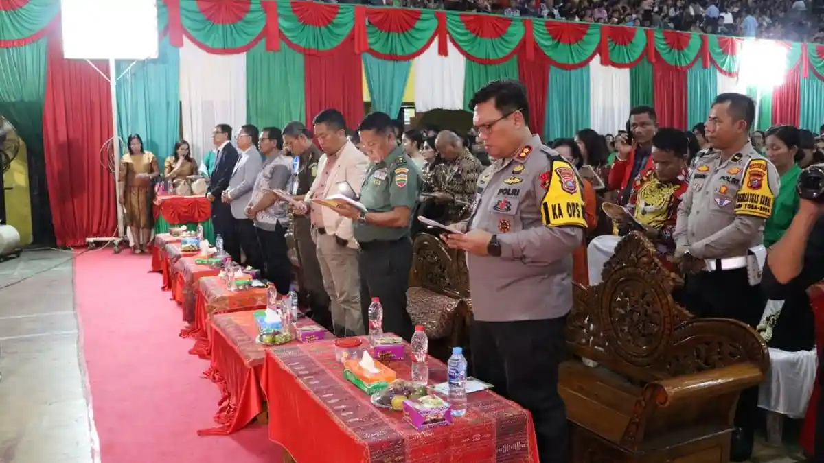 Kapolres Labuhanbatu Hadiri Natal Oikumene: Sinergi untuk Kamtibmas Kondusif
