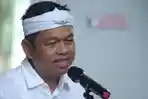 Gubernur-Jawa-Barat-terpilih-Dedi-Mulyadi-DIABADIKAN-KAMERA-KOMPAS.jpg