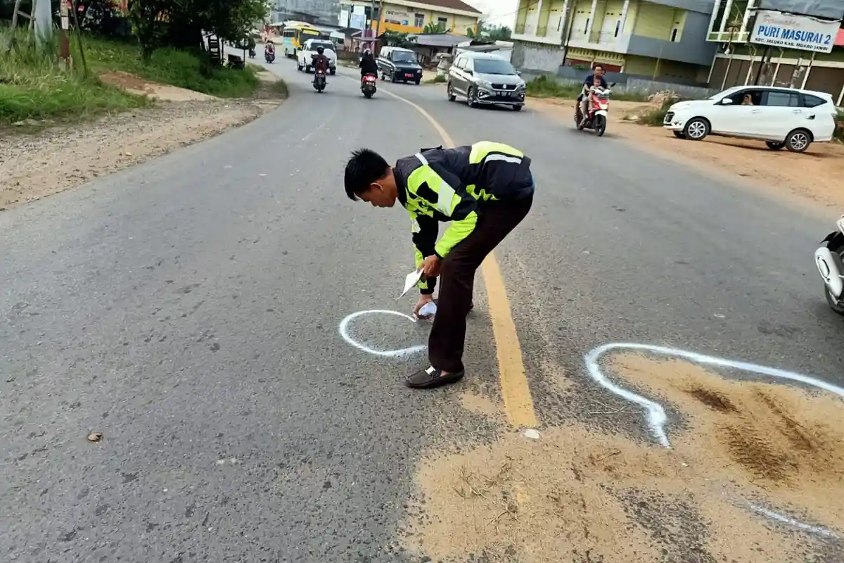 Perempuan Ini Tewas di Tempat, Setelah Motornya Disenggol, Ini Kronologi Kecelakaan Maut di Jaluko
