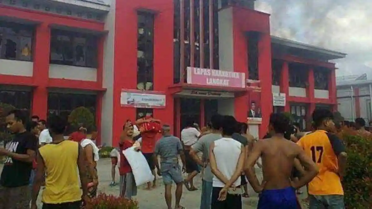 Buntut Kerusuhan dan Kaburnya Napi, Kalapas Narkotika Langkat Bachtiar Sitepu Dinonaktifkan