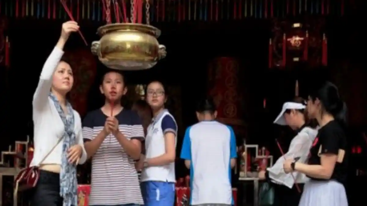 Manado - Sulut dan Sekitar Kebanjiran Turis China Mulai Februari 2023: Begini Kata Jokowi