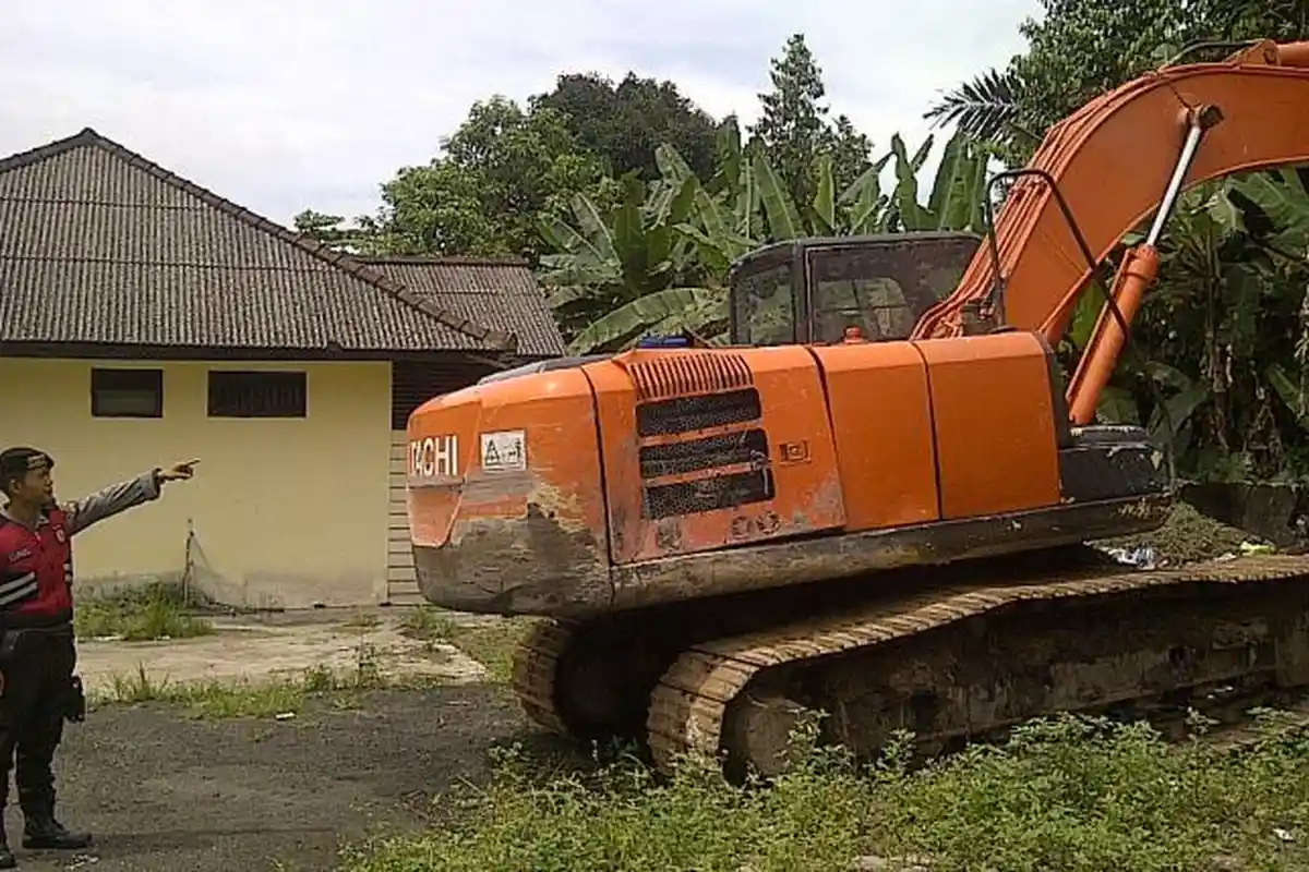 Diduga Serobot Lahan IUP Perusahaan Swasta, Polisi Amankan Satu Unit Eskavator