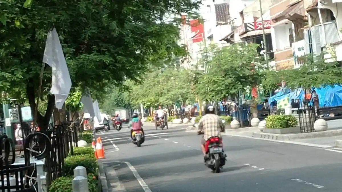 Pedagang Malioboro Kibarkan Bendera Putih Tanda Menyerah