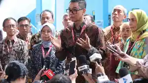 Direktur-Utama-PLN-Darmawan-Prasodjo-saat-jumpa-pers.jpg