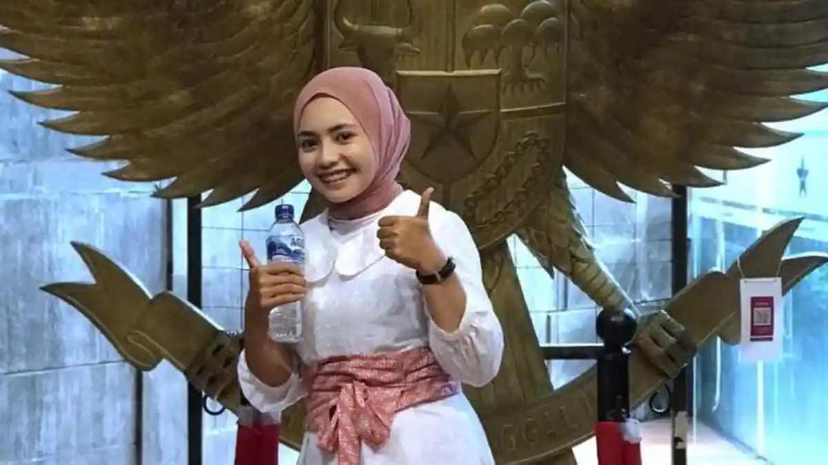 Kisah Wiwin Guru Islam Mengajar di Sekolah Kristen, Dicap Menjual Agama dan Menolak Pernikahan Dini