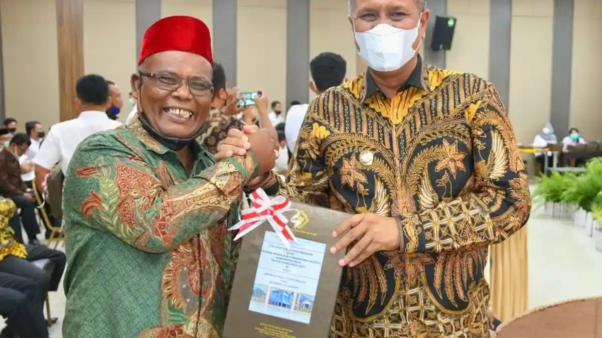 Bupati Pidie Abusyik Bersama Wakilnya Fadhlullah Tampil Kompak Terima WTP Ketujuh Kali dari BPK RI