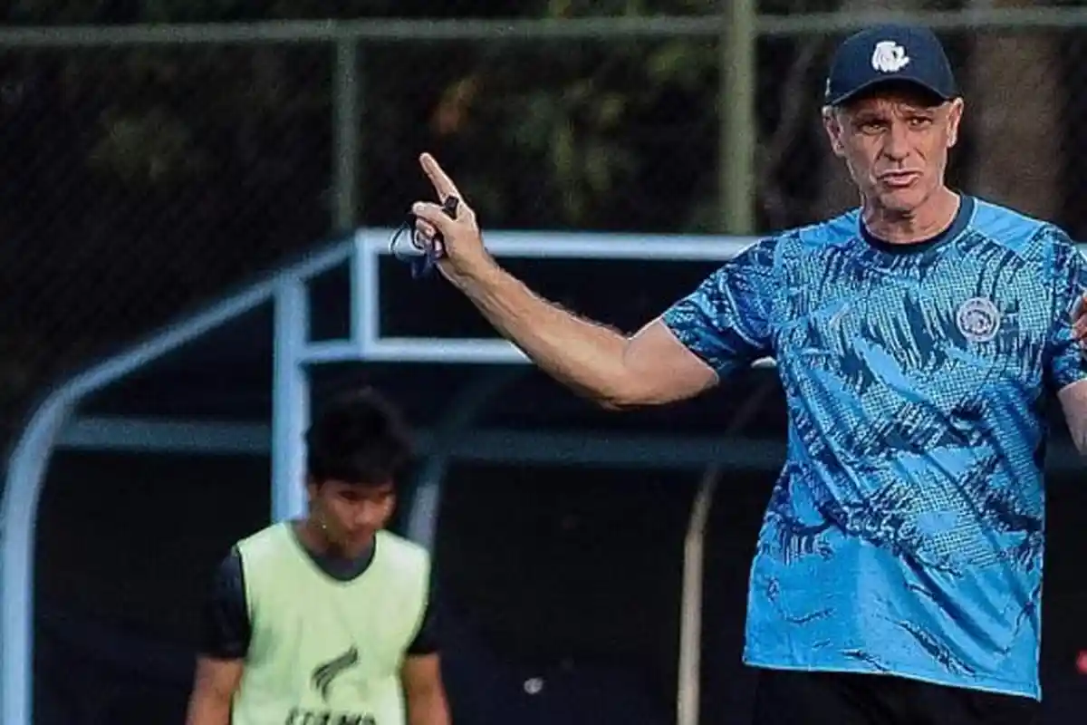 Penjelasan Joel Cornelli Pelatih Arema FC Atas Hasil Minor di 3 Laga Beruntun