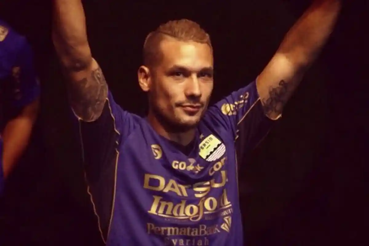 Detik-detik 2 Gol Eks Arema, Raphael Maitimo di Babak Pertama Persib Bandung Vs Persegres