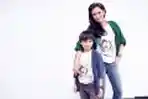 Atiqah Hasiholan dan Sinyo