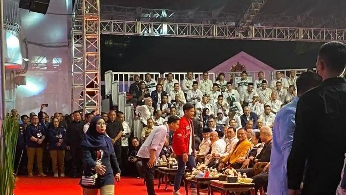 Sungkem saat Bertemu, Gibran Pastikan Tetap Hormati Megawati