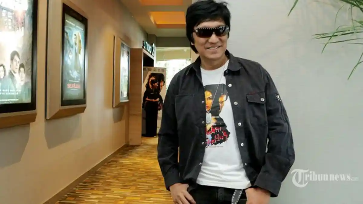 Profil dan Biodata Ikang Fawzi, Darah Seni Mengalir dari Sang Ayah