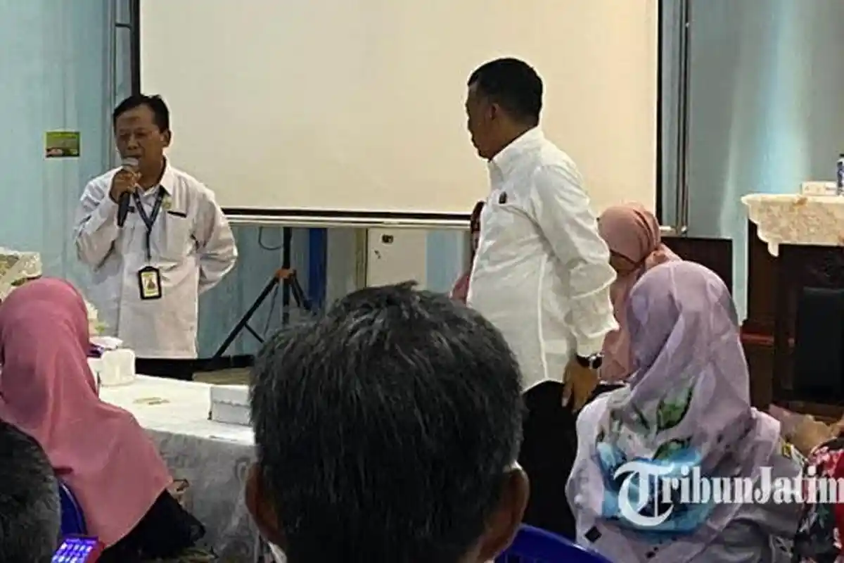 Reaksi Tak Terduga Bupati Sugiri saat Kepsek SMPN 1 Ponorogo Pilih Mundur Buntut Tarik Iuran