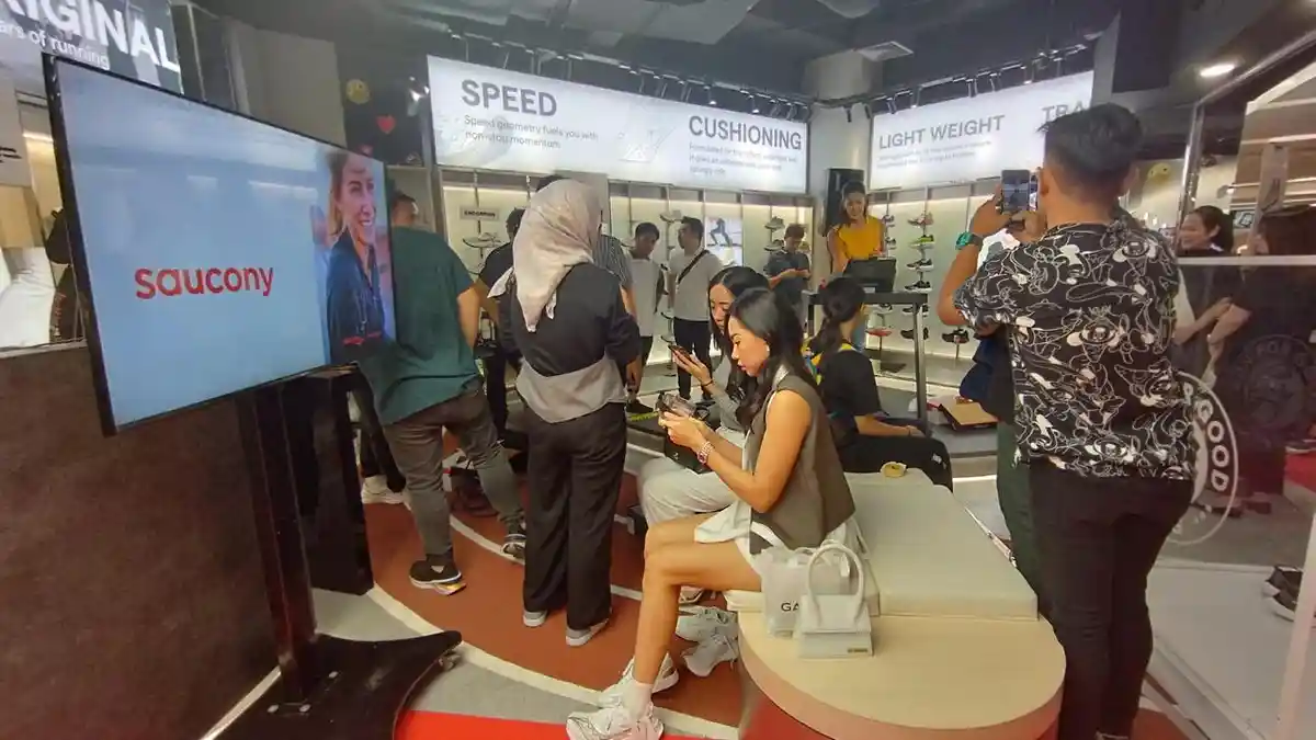 Jadi yang Pertama di Indonesia, Flagship Store Saucony Hadir di Surabaya