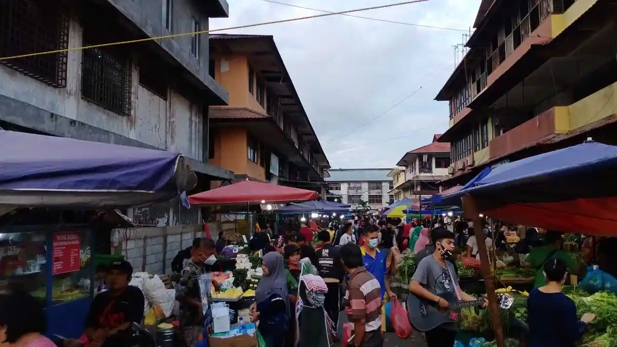 Duh, Warga Batam di Pasar Tos 3000 Minim Pakai Masker saat Pandemi Covid-19