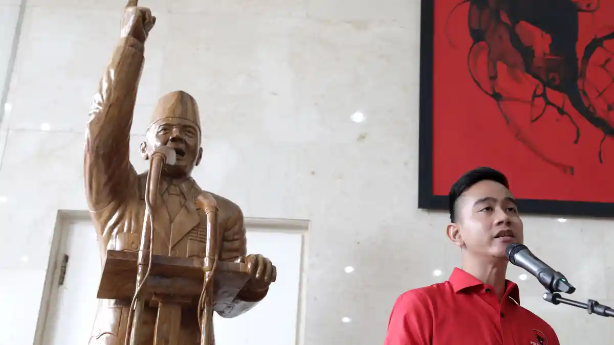 Gibran Rakabuming Bantah Kabar Dirinya Bakal Gabung Gerindra